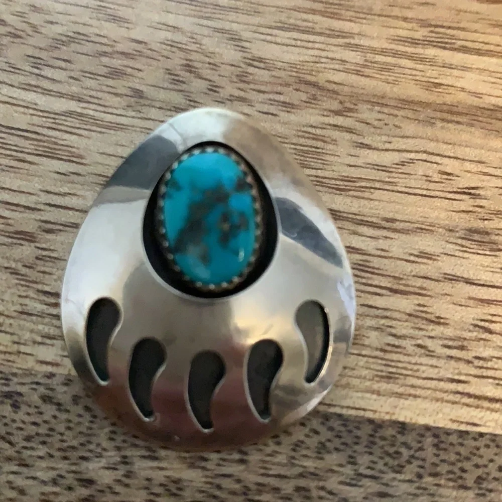 1980s Authentic Native American Navajo Turquoise/Silver Earrings - Picture 3 of 4